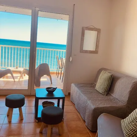 Punta Di Mare, Appartements Comme Sur Un Bateau Linguizzetta Exterior foto