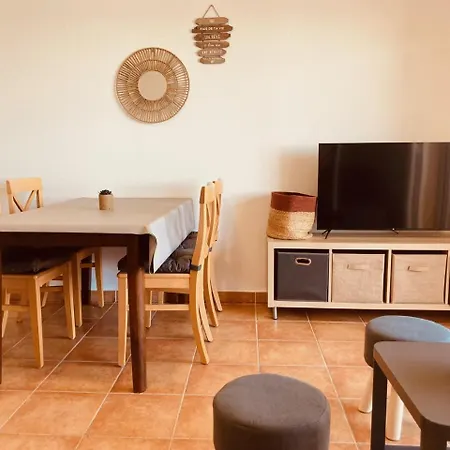 Punta Di Mare, Appartements Comme Sur Un Bateau Linguizzetta Exterior foto